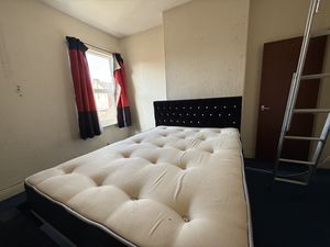 Photo 6- click for photo gallery